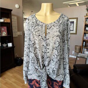 Rose & Olive sheer black & gray snakeskin long sleeve blouse-size XL